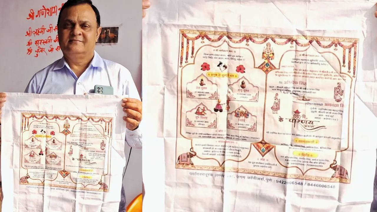 पर्यावरण बचाने का अनोखा तरीका: बाराबंकी के झोलामैन बने प्रेरणास्रोत, कागज की जगह कपड़े पर लिखा हुआ न्योता काटकर खींचा ध्यान 