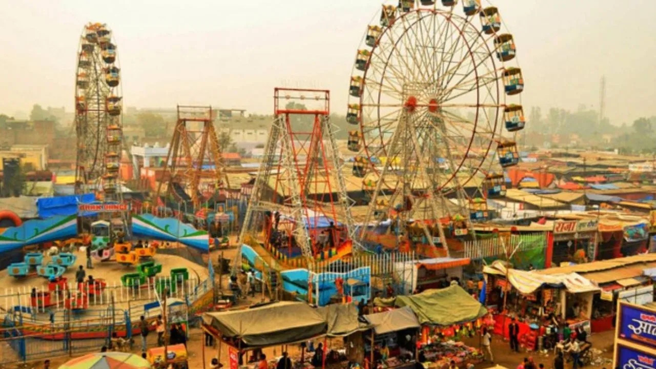   हस्तशिल्प महोत्सव में बिखरा गीत-संगीत का आनंद: 5वीं सांस्कृतिक संध्या की शुरुआत, कलाकारों ने अपने-अपने अंदाज में की प्रस्तुति