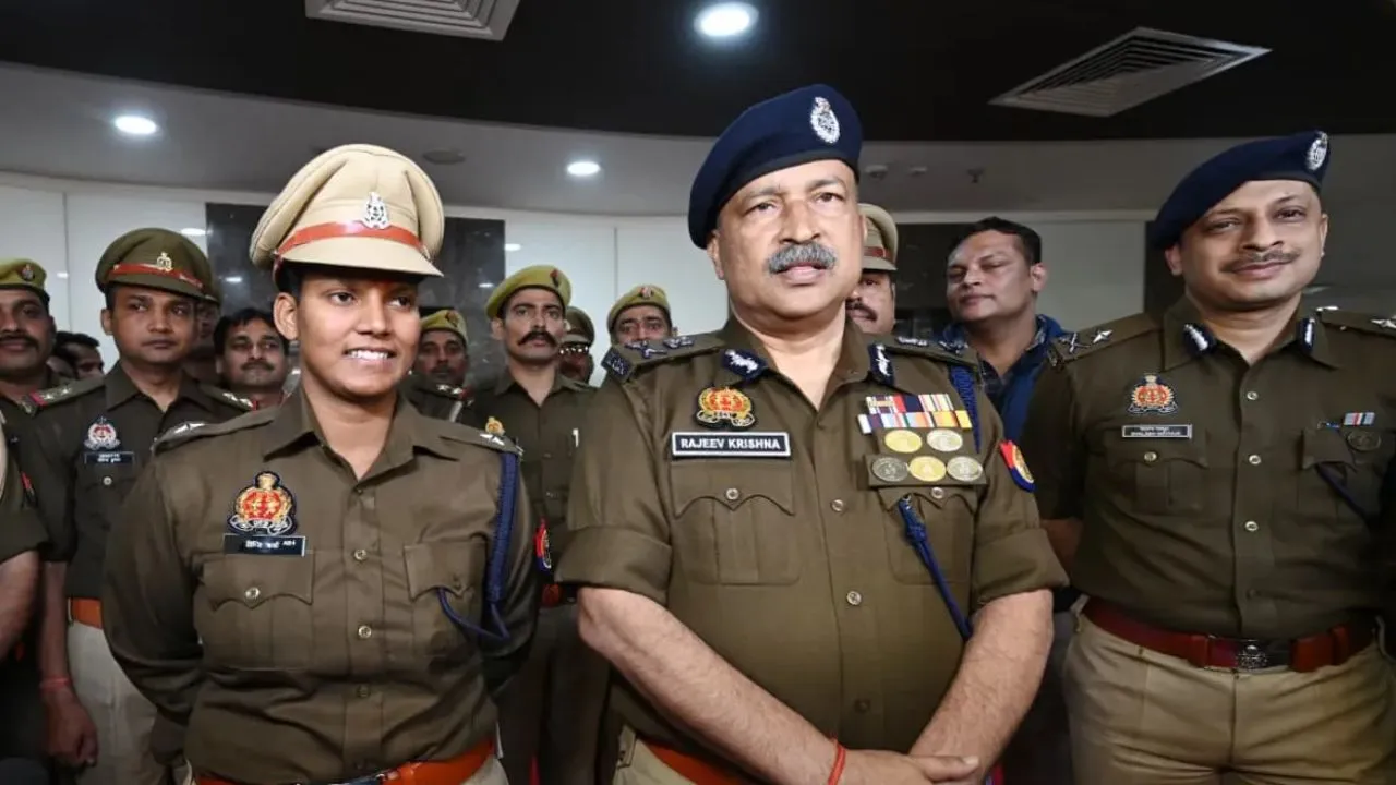 लखनऊ: विश्वकप विजय से देश की बेटियों में हुआ ऊर्जा का संचार, DSP दीप्ति शर्मा का हुआ पुलिस मुख्यालय में सम्मान