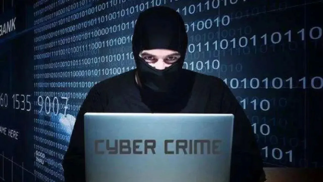   यूपी पुलिस की बड़ी कार्रवाई...Cyber ​​fraud से जुड़े आठ लोग गिरफ्तार, विदेशों से जुड़े हैं तार, ऐप के जरिये ठगी 