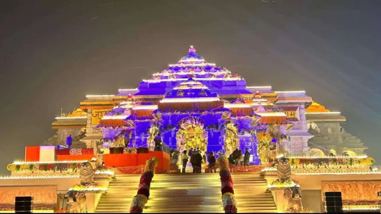  राम मंदिर ध्वजारोहण :   काशी से सामाजिक कार्यकर्ता, डॉक्टर और डोमराजा के परिजन भी जाएंगे अयोध्या, जौनपुर समेत इन जिलों में निमंत्रण