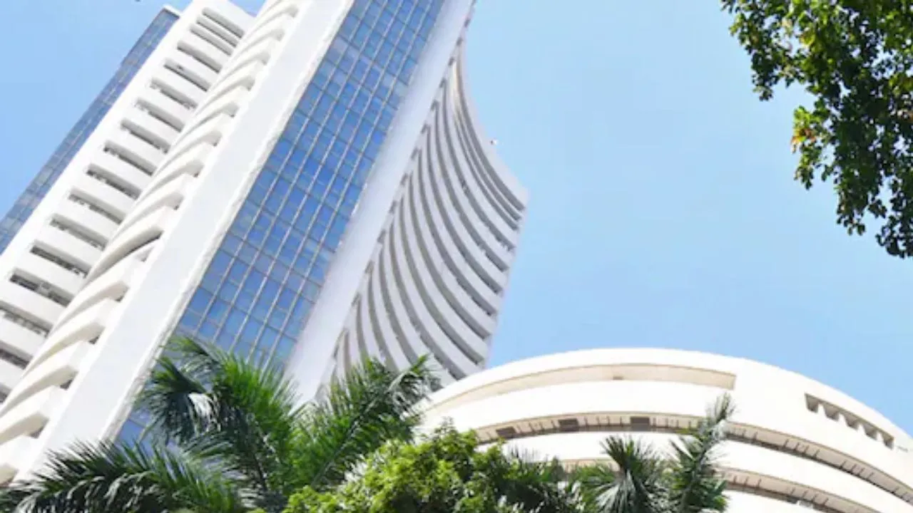 Stock Market Today: उतार-चढ़ाव के बीच शेयर बाजारों के इन आईटी कंपनियों में लिवाली, लाल निशान पर खुले सेंसेक्स-निफ्टी