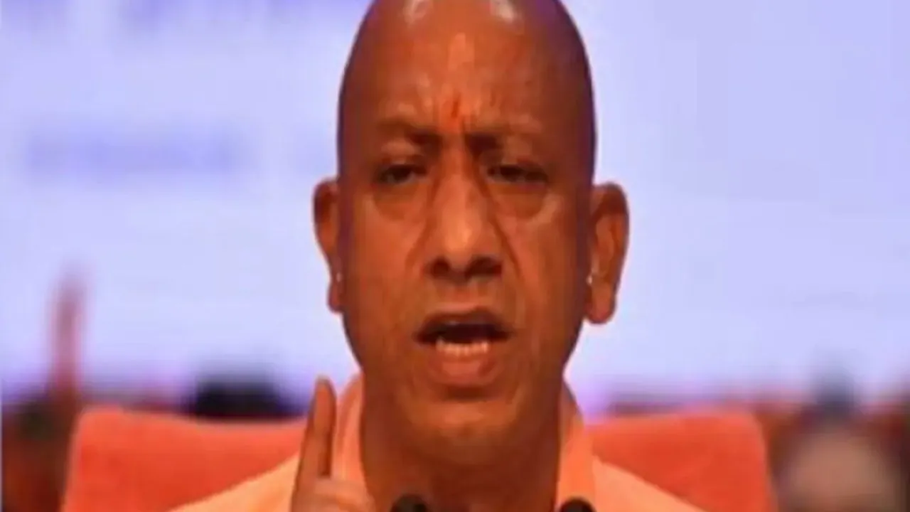  यूपी में सभी जिलाधिकारियों को निर्देश: अवैध गतिविधि बर्दाश्त नहीं... घुसपैठियों की पहचान करें अधिकारी 