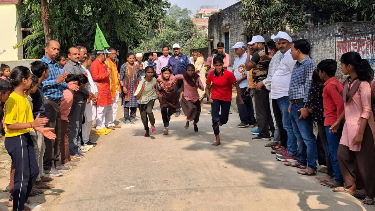  न्याय पंचायत स्तरीय बाल क्रीड़ा प्रतियोगिता संपन्न: UPS तेजवापुर बना ऑल ओवर चैंपियन, 307 छात्र-छात्राओं ने किया प्रतिभाग 