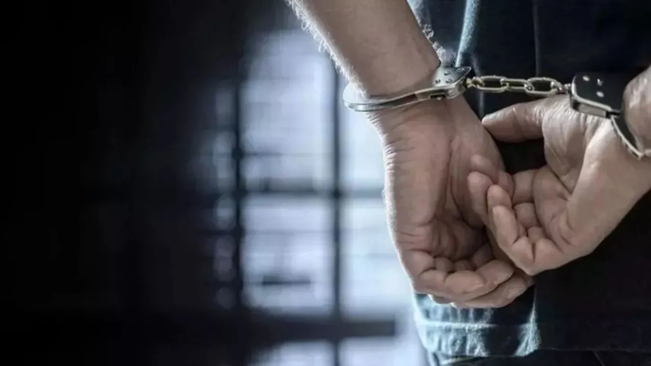 पेरोल पर छूटने के बाद कोलकाता में टैक्सी बाइक चला रहा माफिया सोहराब गिरफ्तार, दिल्ली पुलिस और STF की टीम ने दबोचा