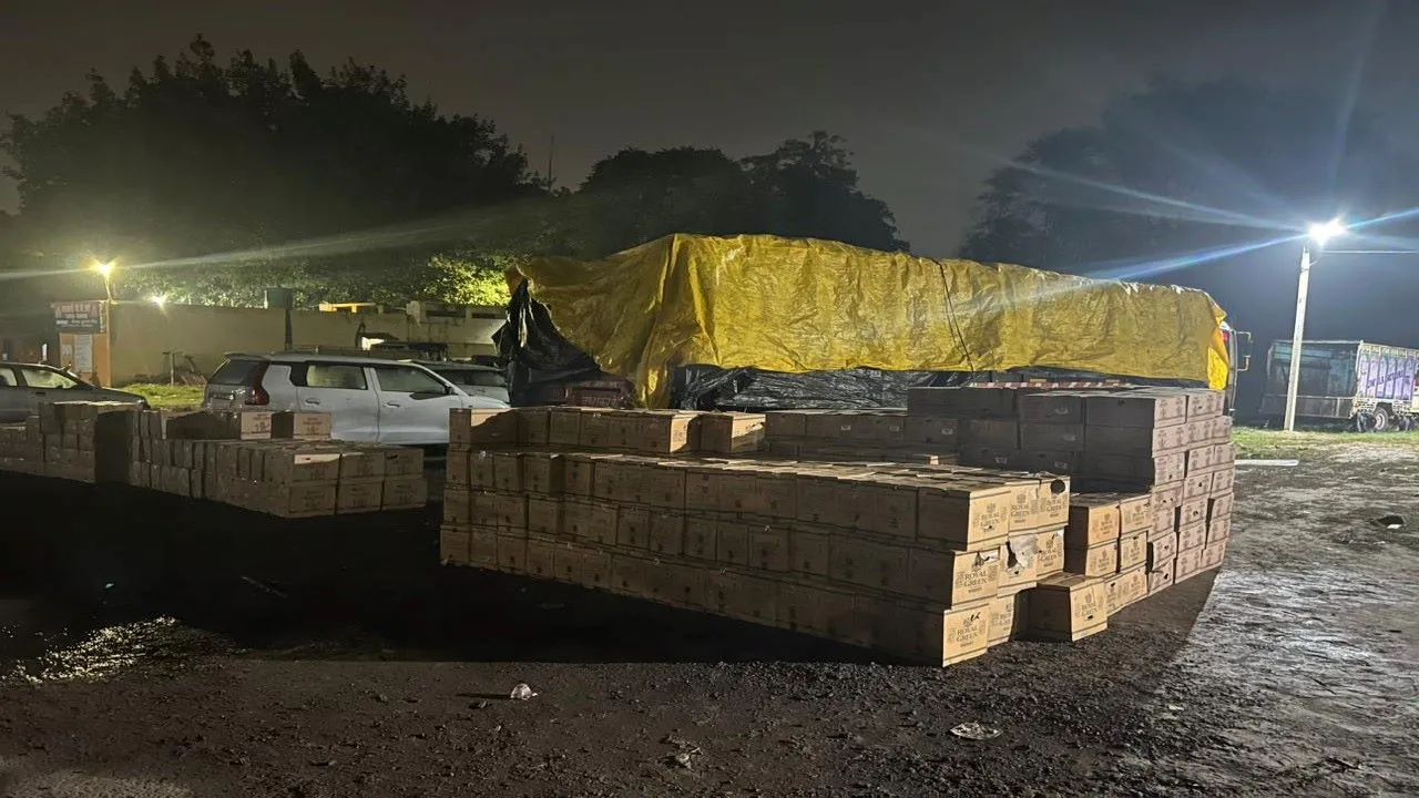 UP : STF ने पकड़ी 75 लाख की शराब, बिहार चुनाव में खपाने की थी तैयारी