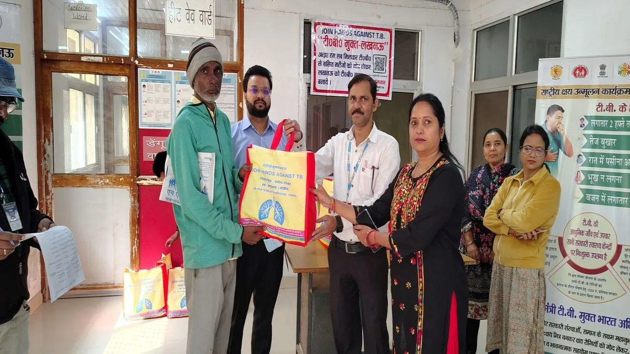 लखनऊ :  प्रदीप गंगवार का सफर जारी... 95 और टीबी मरीजों को लिया गोद