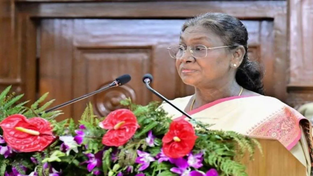 उत्तराखंड :  विधानसभा में राष्ट्रपति मुर्मू की नेताओं को सलाह, कहा- राजनीति से ऊपर उठकर करें काम