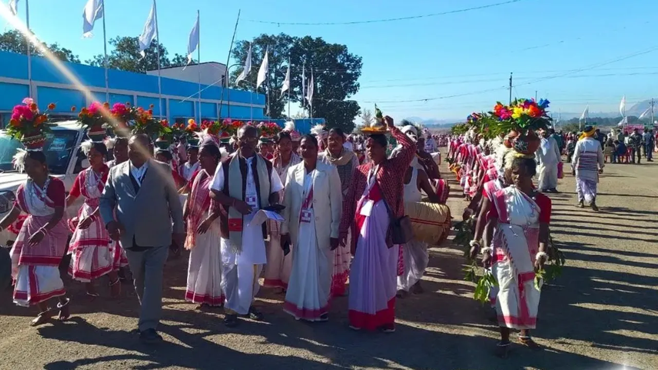 Jharkhand Visit : जन सांस्कृतिक समागम में बोलीं राष्ट्रपति मुर्मू- आदिवासी समुदाय के विकास के लिए शिक्षा महत्वपूर्ण 