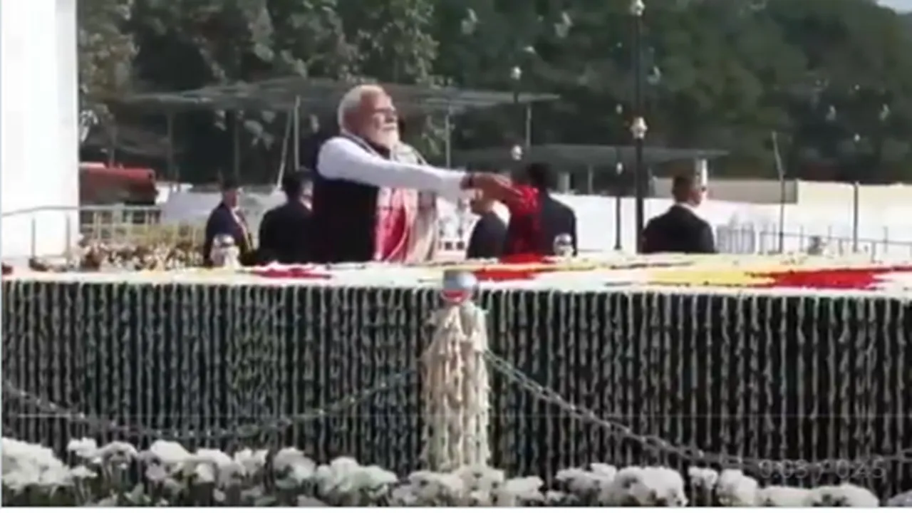 PM Narendra Modi : शहीद स्मारक पहुंचे पीएम मोदी, असम आंदोलन के शहीदों को दी श्रद्धांजलि