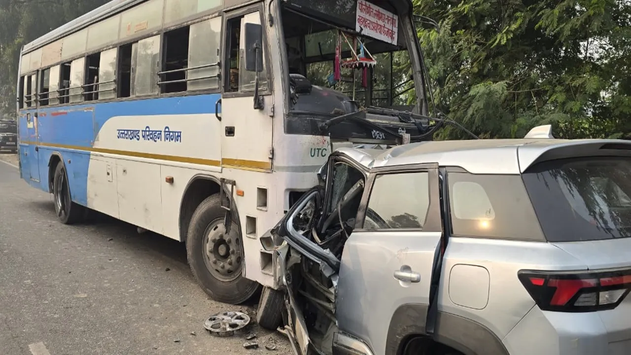 गोंडा में रफ्तार का कहर: ओवरटेकिंग में बस से टकरायी कार, 3 लोगों की मौत, 2 की हालत गंभीर