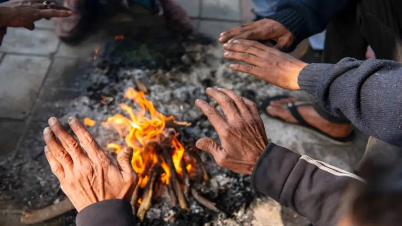उत्तर भारत में ठंड का प्रकोप जारी : जम्मू-कश्मीर के कई हिस्सों में तापमान शून्य से नीचे  