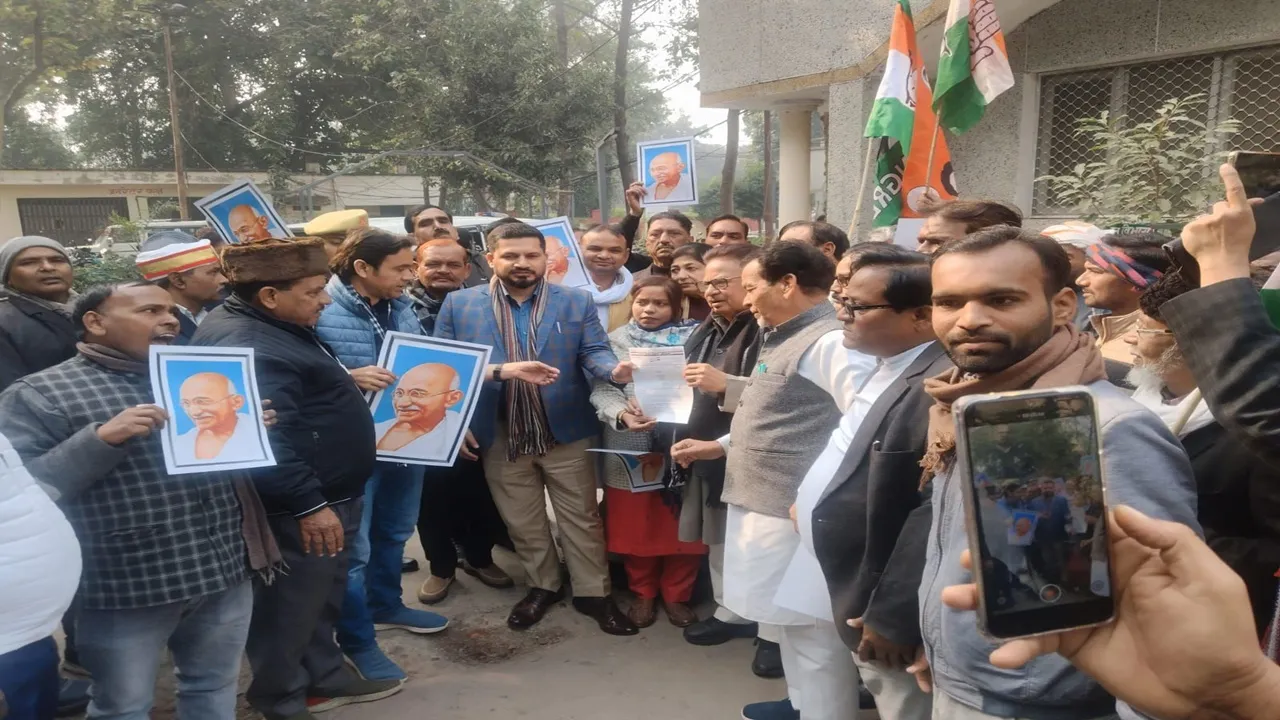 Barabanki News: पी.एल. पुनिया बोले- मनरेगा और गांधी की विरासत को कमजोर कर रही सरकार