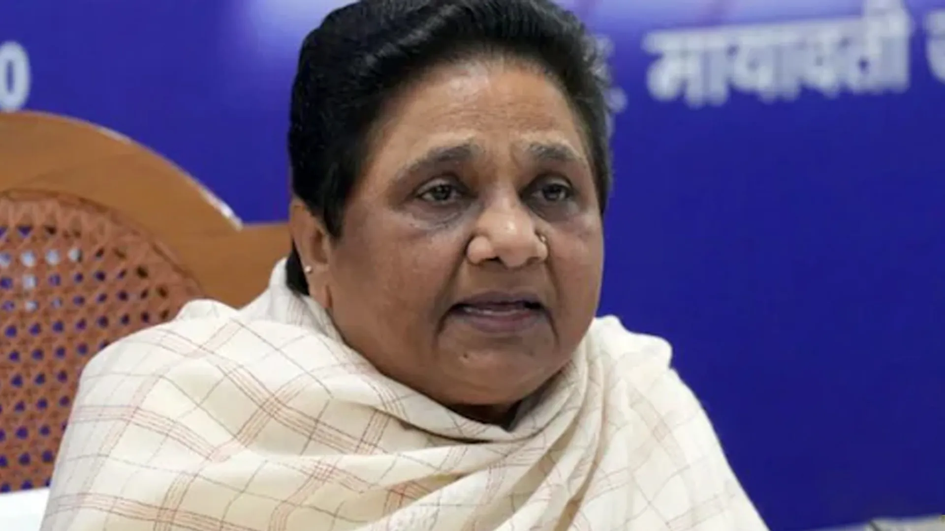 बांग्लादेश में हिन्दू अल्पसंख्यकों पर हिंसा गंभीर चिंता का विषय: मायावती