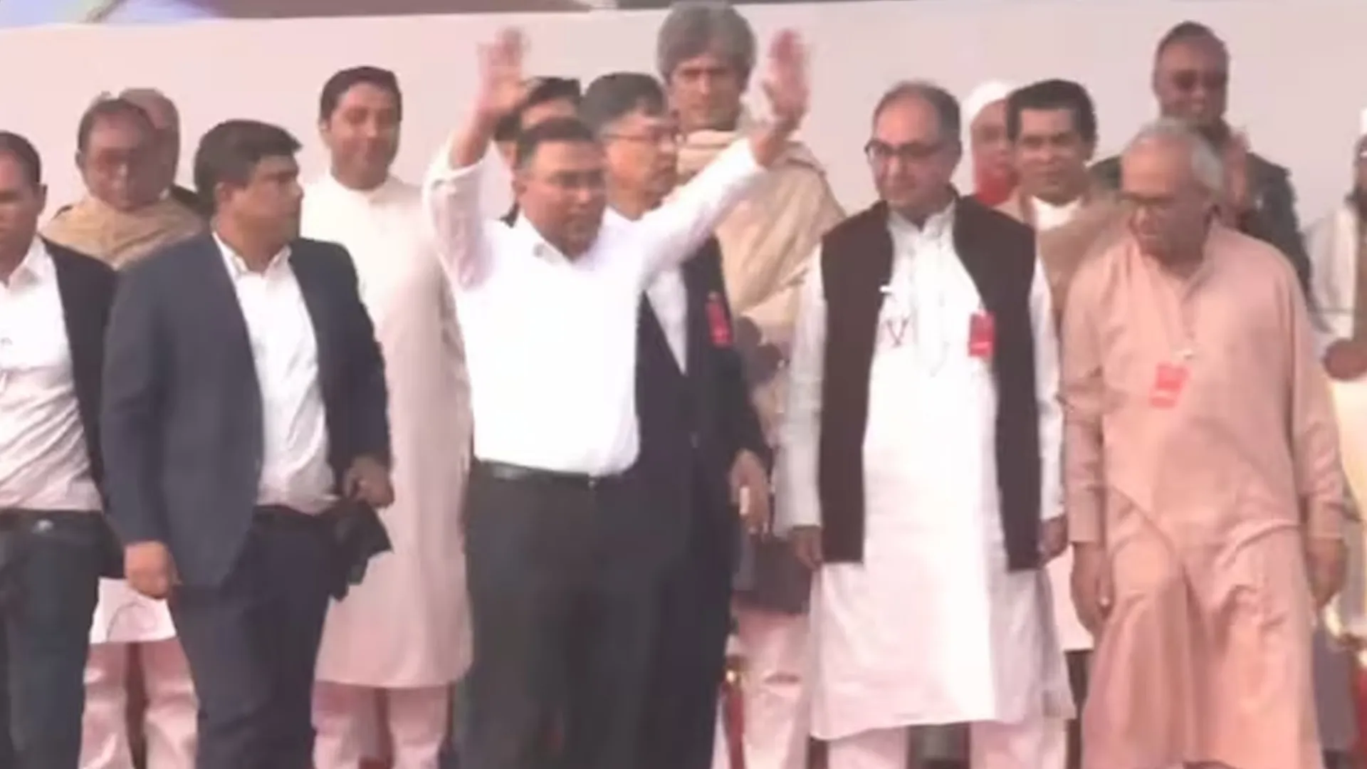 बीएनपी नेता रहमान 17 साल के स्वनिर्वासन के बाद स्वदेश लौटे, समावेशी बांग्लादेश बनाने की अपील