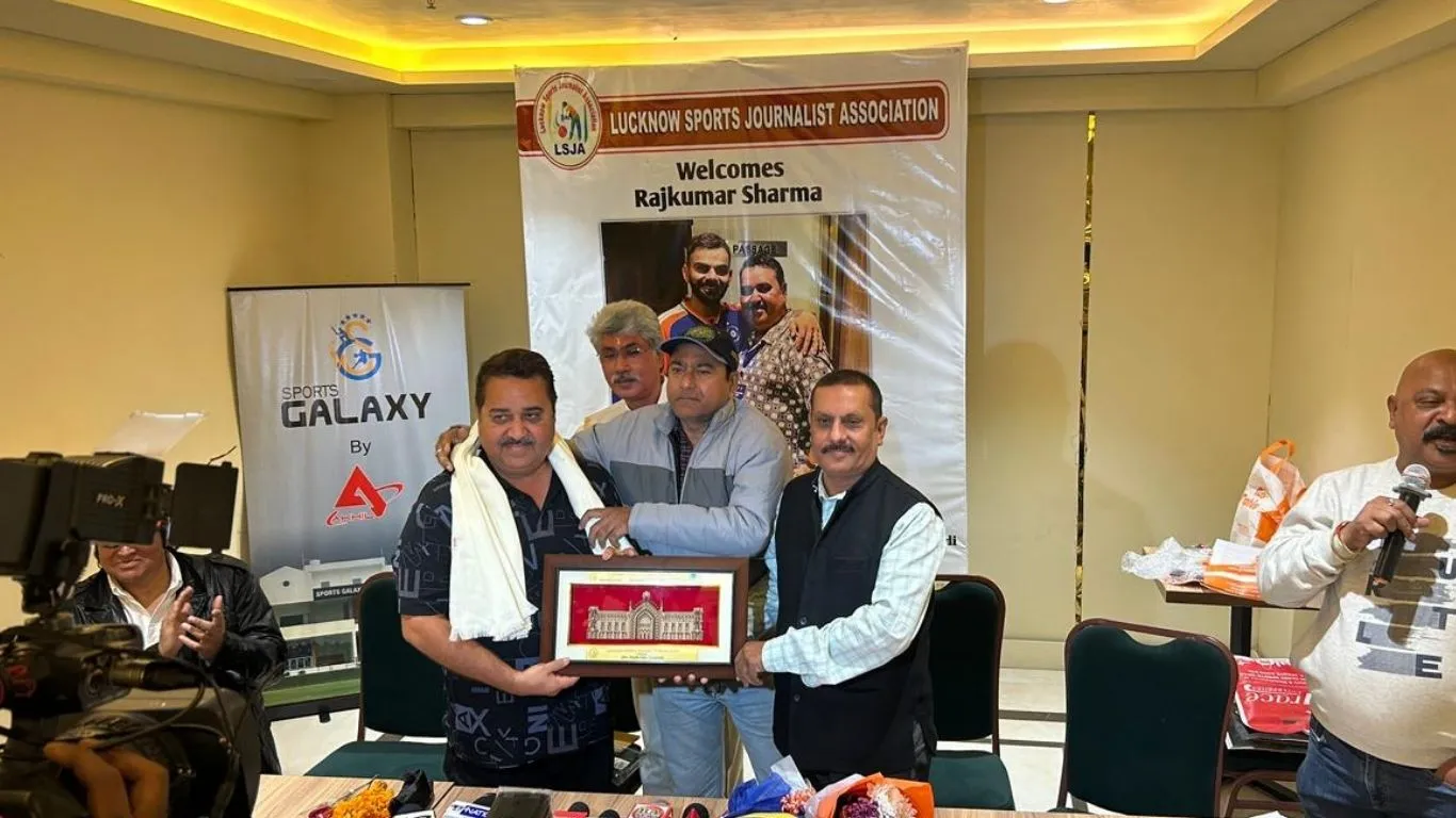 विराट कोहली के कोच राजकुमार शर्मा को मिला विशेष सम्मान, लखनऊ में सजी खेल हस्तियों की महफ़िल