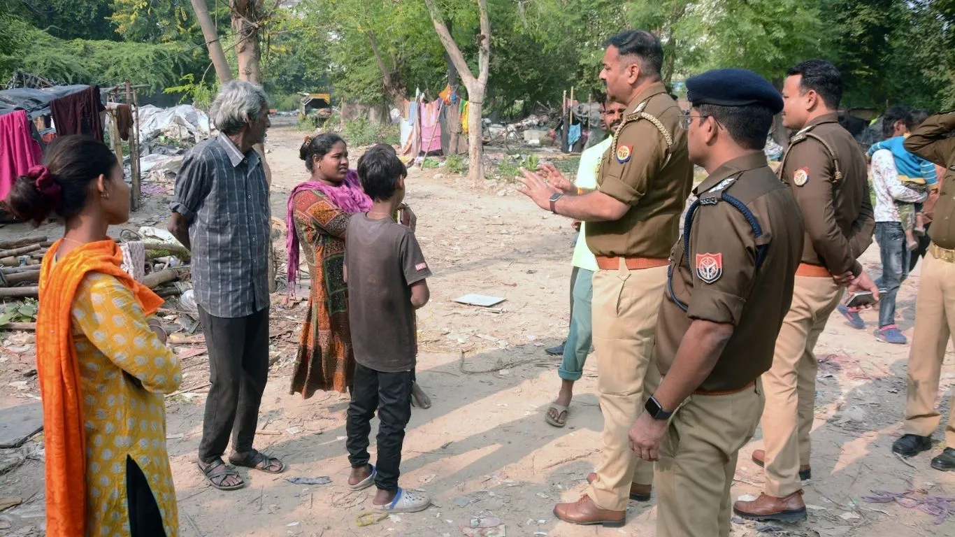  रोहिंग्या-बांग्लादेशी नागरिकों के खिलाफ अभियान: इन इलाकों में पुलिस ने जब्त किए कई आधार कार्ड, दस्तावेजों की गहन जांच