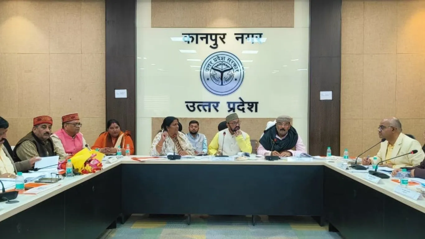 गौशाला निर्माण में धांधली... प्रभारी मंत्री ने जताई कड़ी नाराजगी, कंपनी ब्लैकलिस्ट करने के निर्देश  