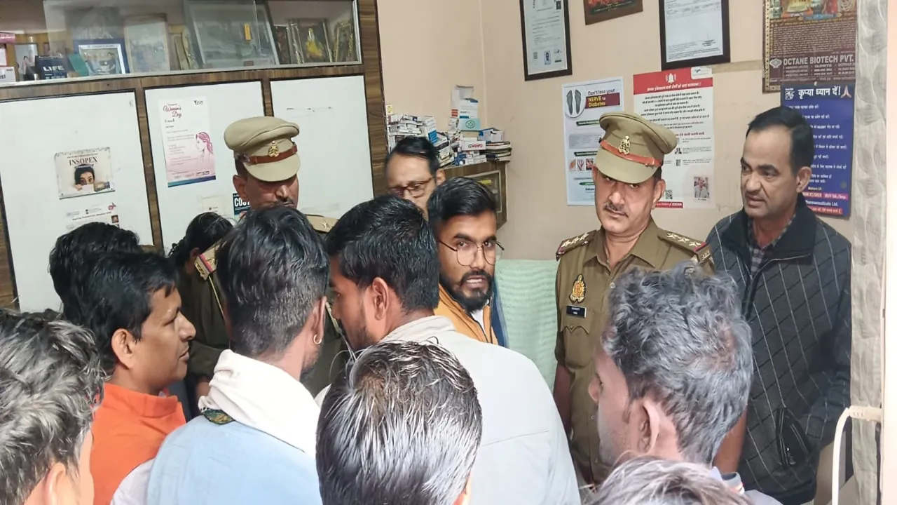 बाराबंकी : निजी अस्पताल में मासूम की मौत, परिजनों का हंगामा