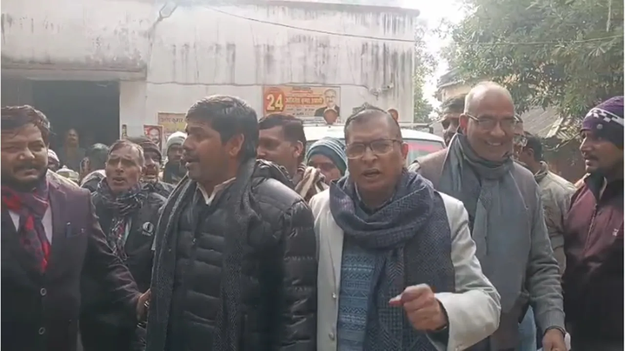 मुसाफिरखाना तहसील : एसडीएम के खिलाफ फूटा वकीलों का गुस्सा, लगाया यह गंभीर आरोप आरोप