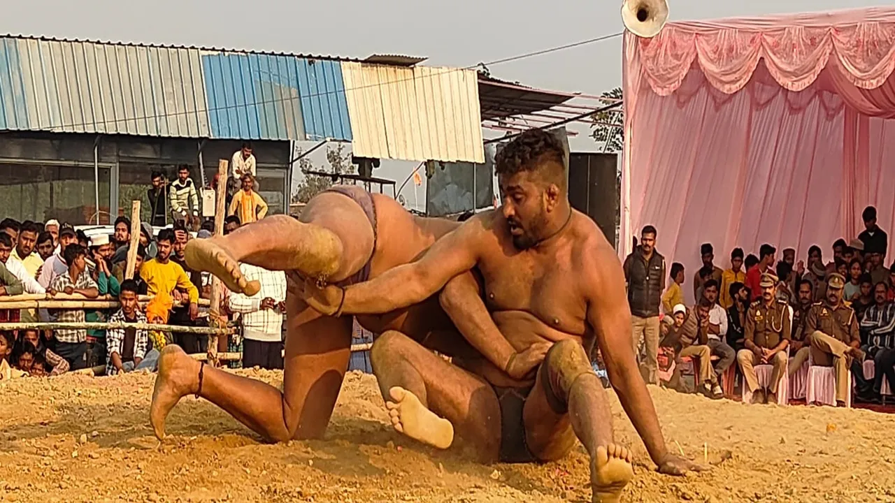 बाराबंकी : भूरा, लकी थापा, प्रवेश और बाबा लाड़ी ने जीते प्रमुख मुकाबले