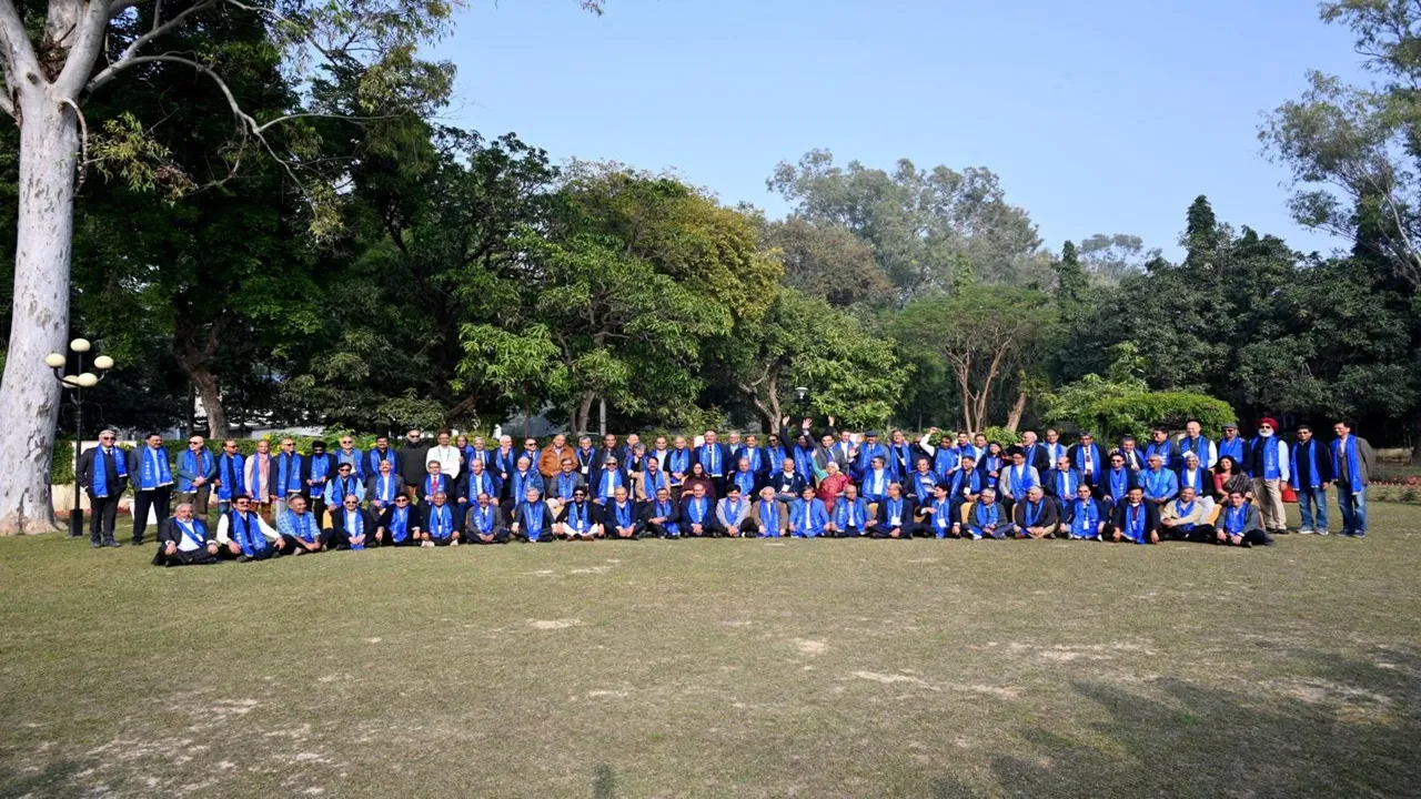 IIT Kanpur: आईआईटी कानपुर को मिले 11 करोड़, 1986 बैच के छात्रों ने किया दान