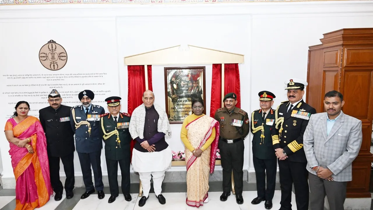 विजय दिवस पर राष्ट्रपति भवन में भारत के वीरों को सम्मान, द्रौपदी मुर्मू ने किया परमवीर दीर्घा का उद्घाटन