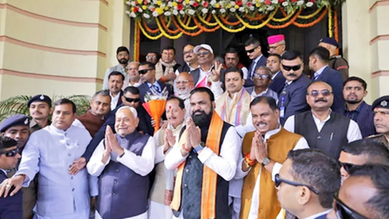 बिहार विधानसभा सत्र : एनडीए नेताओं ने दिया जनता को भरोसा- 'विकास की योजनाओं को धरातल पर उतारेंगे'