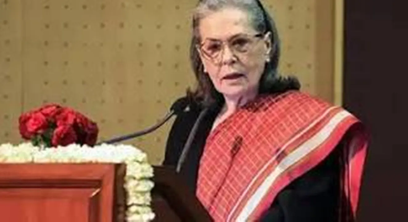 वोटर लिस्ट विवाद : सोनिया गांधी और दिल्ली पुलिस को कोर्ट का नोटिस, नागरिकता लिए बिना वोटर बनने का आरोप