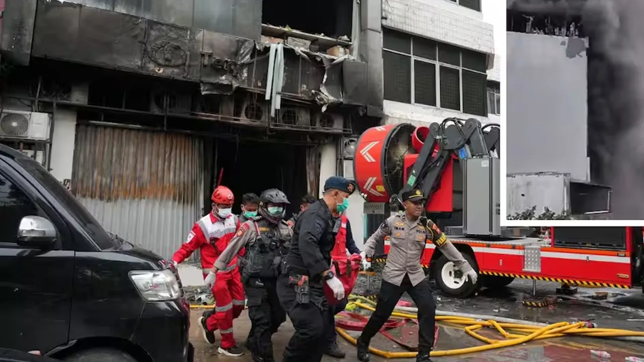 इंडोनेशिया के जकार्ता में बड़ा हादसा : कार्यालय भवन में लगी आग, 22 लोगों की मौत