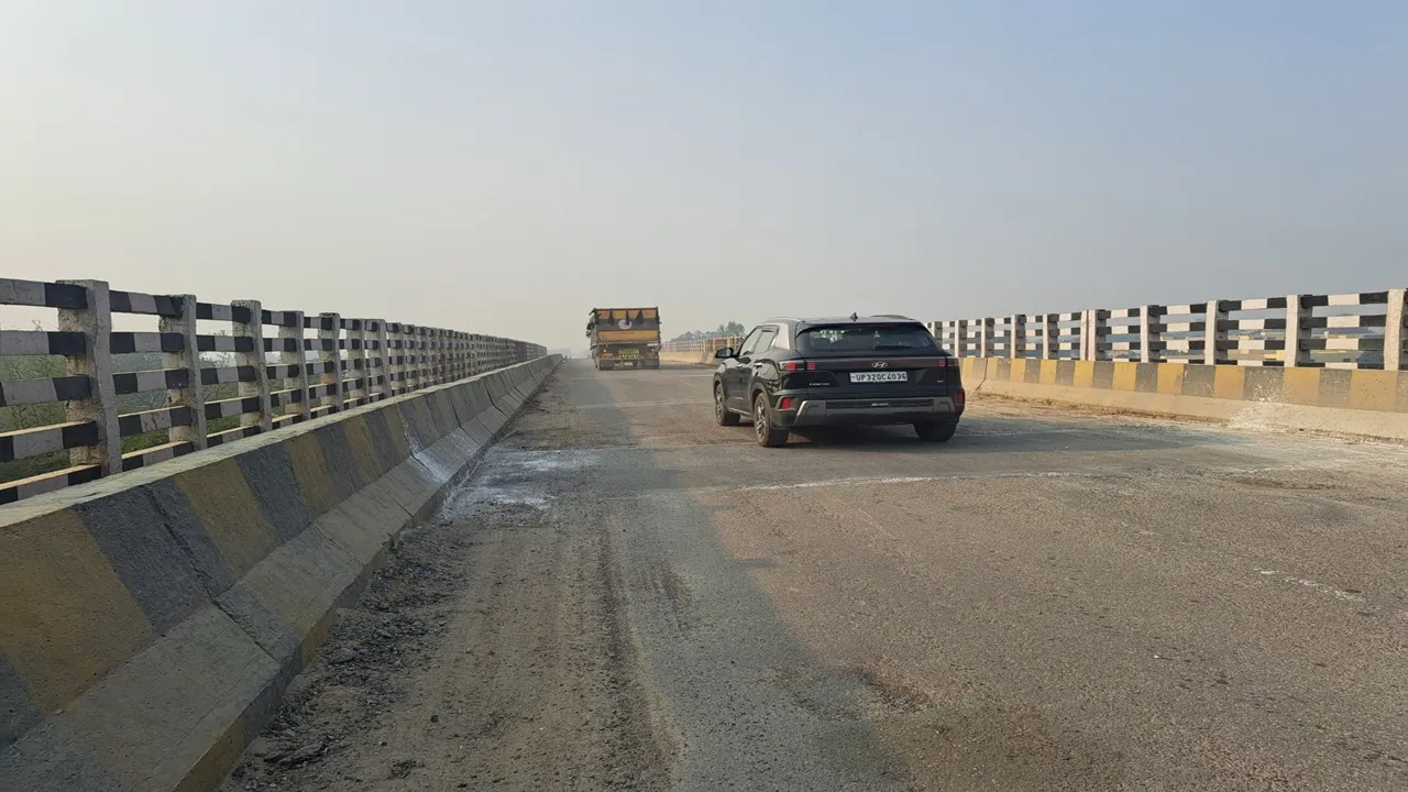 सुलतानपुर : लोहरामऊ ओवरब्रिज पर फर्राटा भरने लगे वाहन, लोगों ने राहत की ली सांस