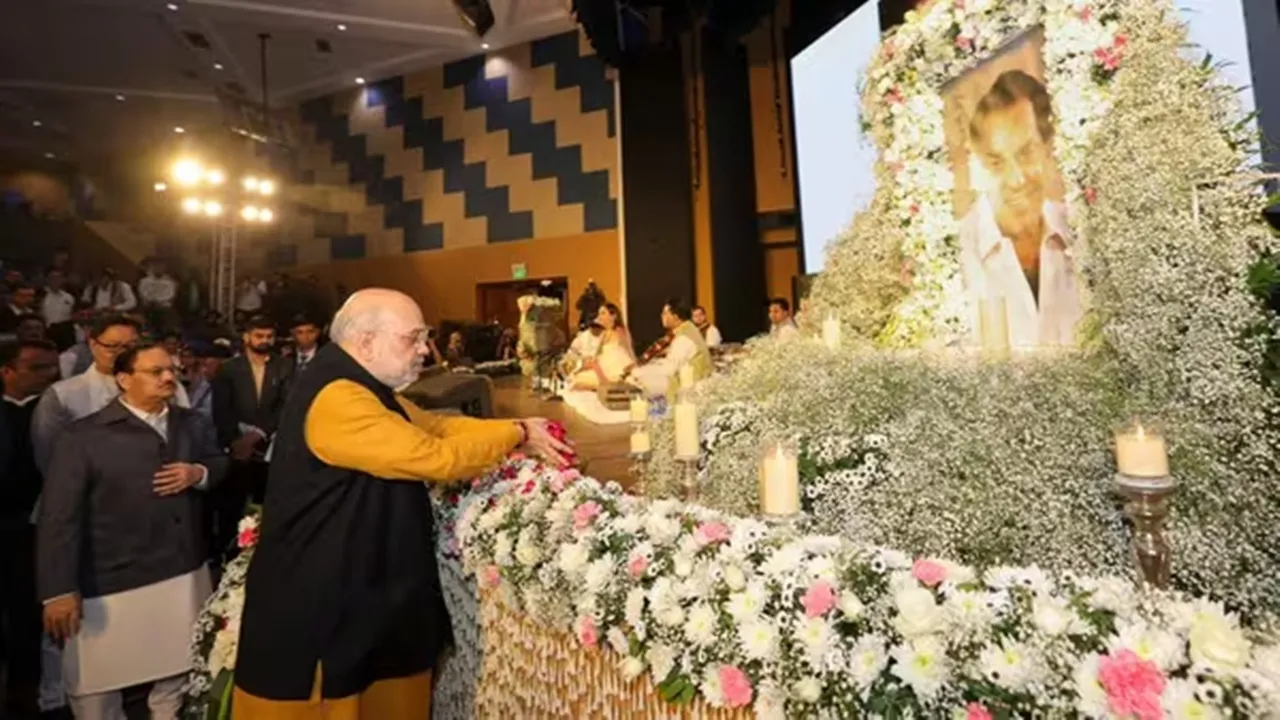 Dharmendra: अभिनेता धर्मेंद्र की शांति सभा में जुटे दिग्गज, अमित शाह, जेपी नड्डा समेत कई हस्तियों ने दी श्रद्धांजलि