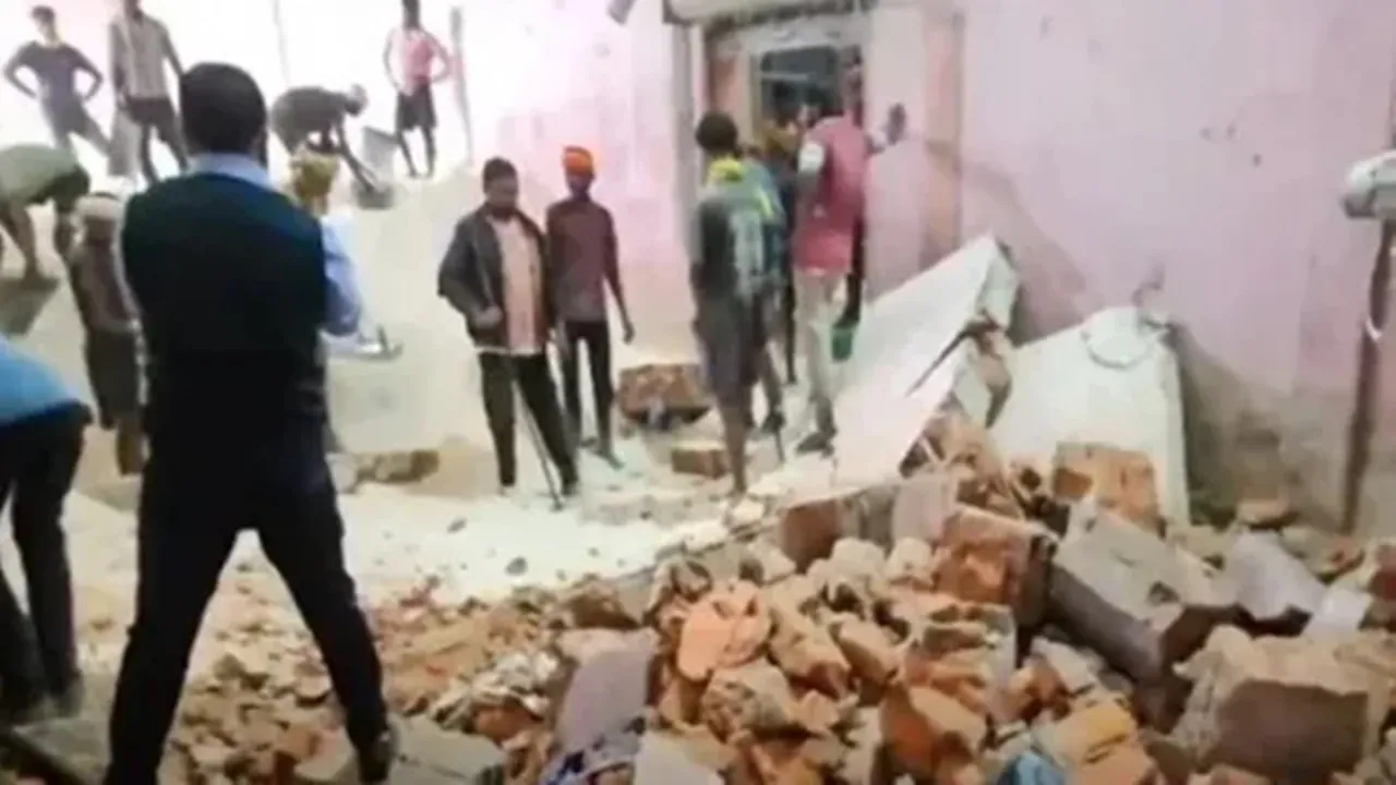 छत्तीसगढ़ के सूरजपुर में गिरी कोल्ड स्टोरेज की दीवार, तीन मजदूरों की मौत, एक गंभीर