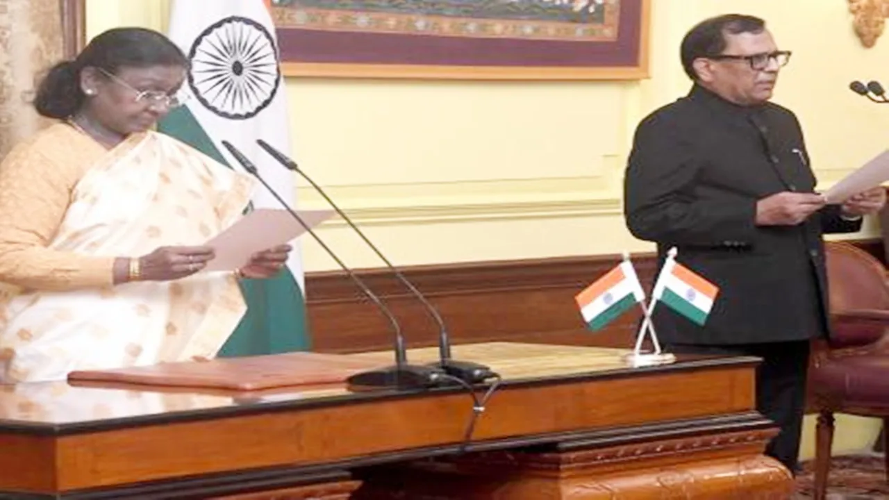 Rajkumar Goel : पूर्व नौकरशाह राजकुमार गोयल बने देश के मुख्य सूचना आयुक्त, राष्ट्रपति मुर्मू ने दिलाई शपथ