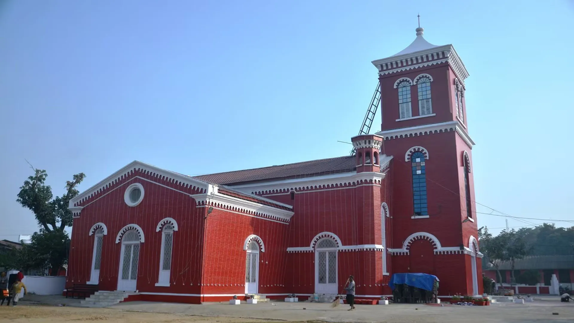 Bareilly: चर्च की जमीनें बेचकर अरबों के घोटाले में सचिव ने जवाब भेजा