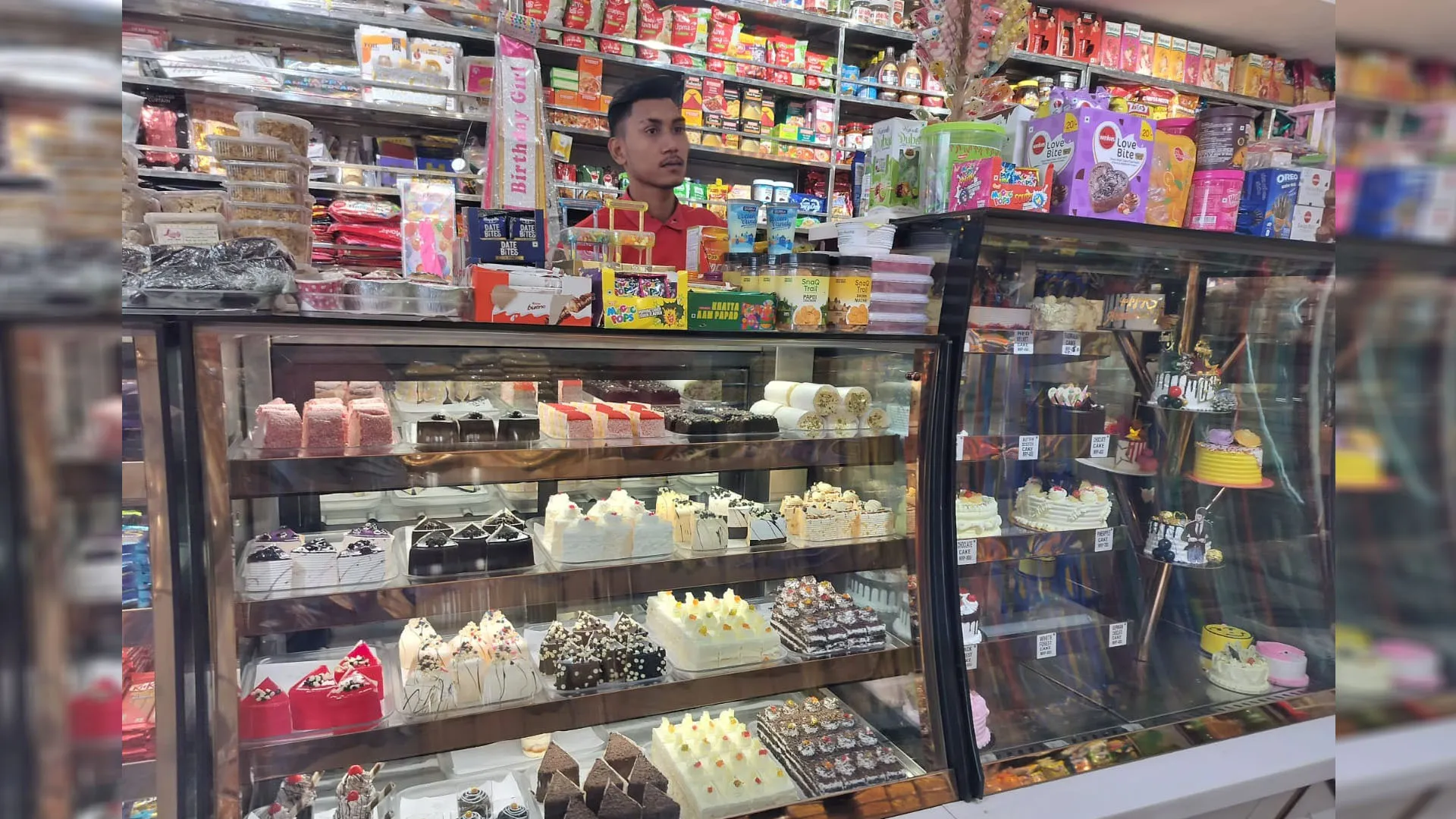 Bareilly: क्रिसमस पर प्लम और फ्रूट रम केक के मिल रहे ज्यादा आर्डर