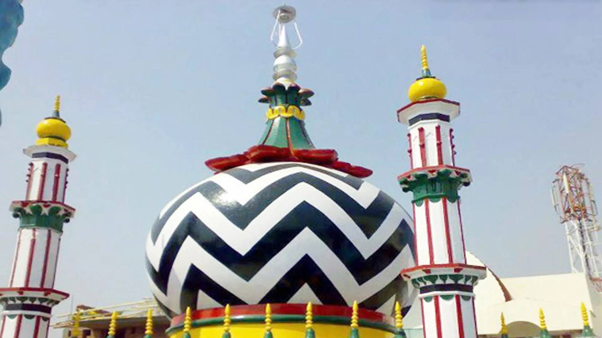 Bareilly:  दरगाह को बदनाम करने को कराई जा रही कार्रवाई...FIR के बाद लगाया आरोप