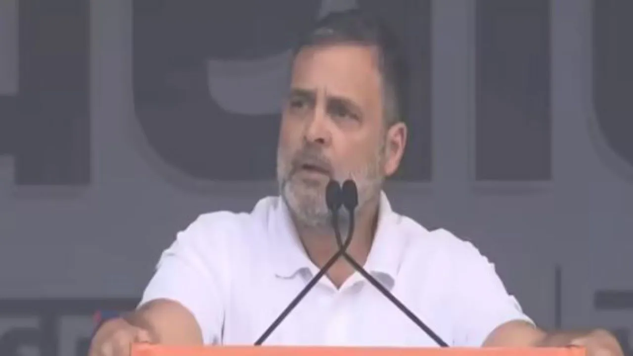 रामलीला मैदान में बोले राहुल - देश में सत्य और असत्य के बीच लड़ाई, ‘आरएसएस सरकार’ को हटाएंगे  