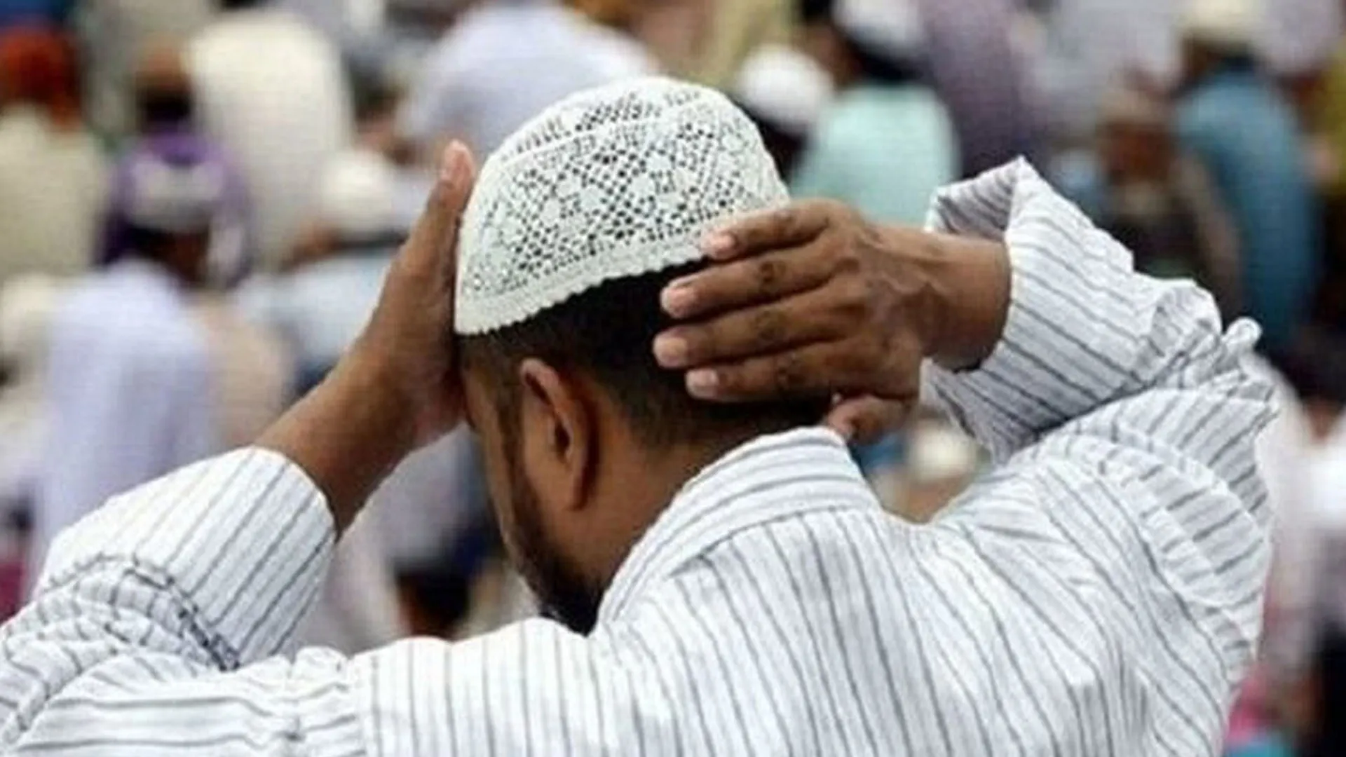 Bareilly: शर्मनाक...हिंदू दोस्तों को शादी की दावत में बुलाया तो कंट्टरपंथियों ने लगा दिया फतवा