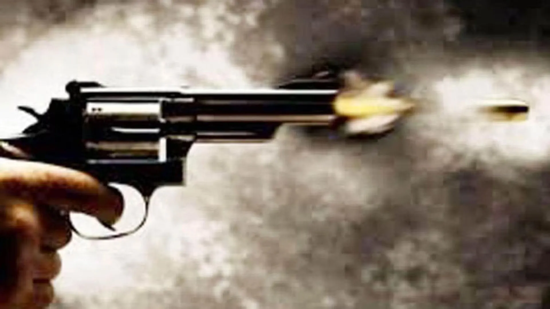 Moradabad: खुशहालपुर बैंक कॉलोनी में ताबड़तोड़ फायरिंग से दहशत