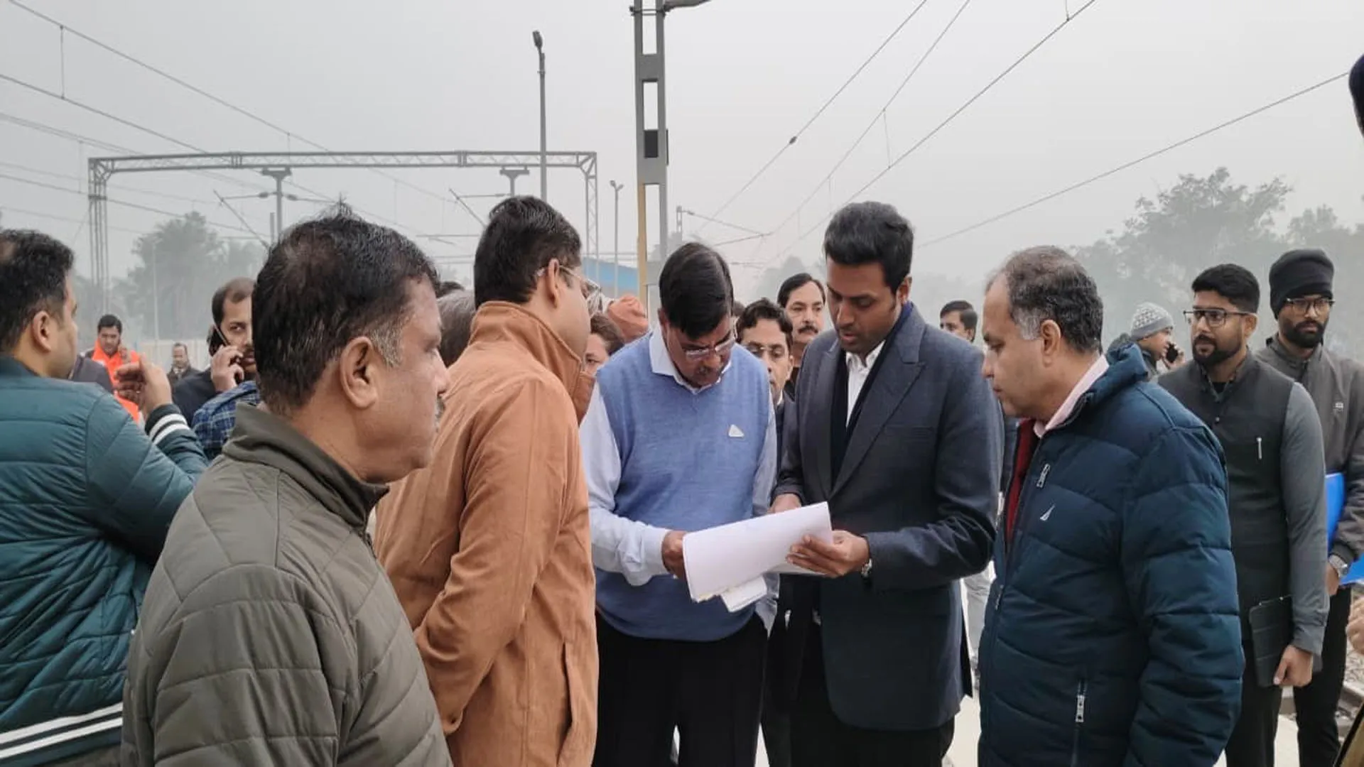 Moradabad: उत्तर रेलवे के महाप्रबंधक ने देखी निर्माण कार्यों की प्रगति