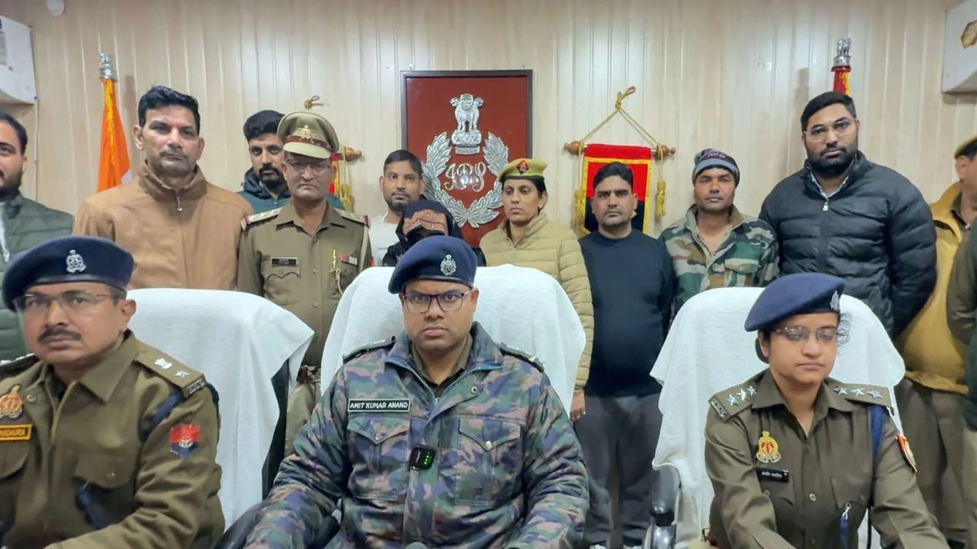 UP: बलात्कार के झूठे मुकदमे में फंसाने, जबरन वसूली करने वाला गैंग पकड़ा