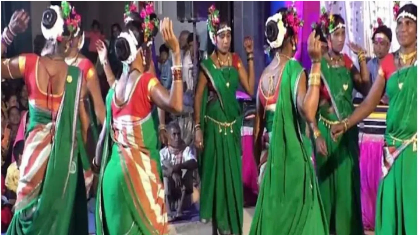  सुवा नृत्य:  ग्रामीण संस्कृति की धड़कन और परंपरा का रंग