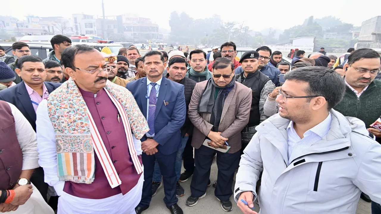 प्रयागराज : संगम नोज पहुंचे केशव मौर्य, माघ मेले की तैयारियों का किया निरीक्षण, अखिलेश पर कसा तंज