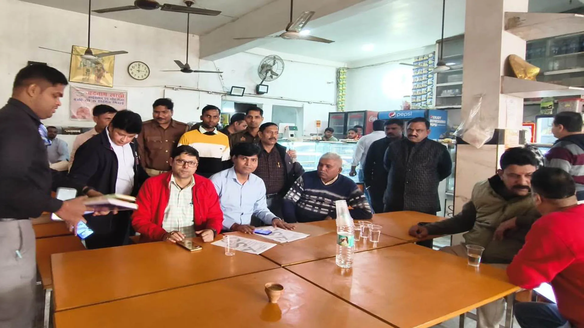 पीलीभीत: व्यापारी नेता ने डेढ़ करोड़ बिक्री में जमा किया 50 हजार टैक्स, GST टीम ने पकड़ी कर चोरी 