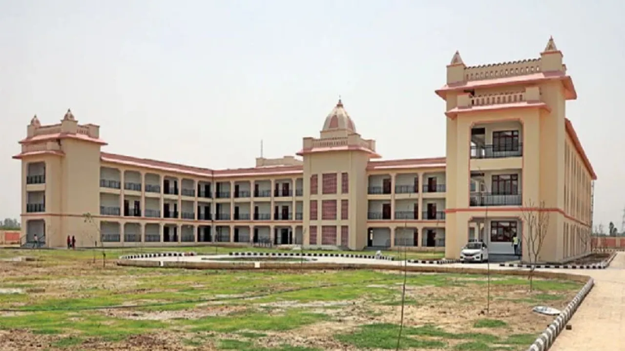 आवासीय विद्यालय बनेंगे कौशल और समझ की प्रयोगशाला, ‘लर्निंग बाय डूइंग’ की शुरुआत 