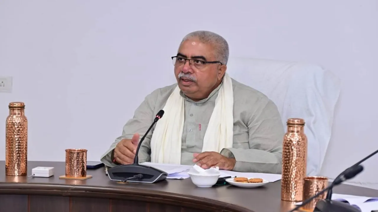 बुनकरों के लिए बड़ी राहत: निर्बाध बिजली और योजनाओं का पूरा लाभ दिलाएगी सरकार - राकेश सचान