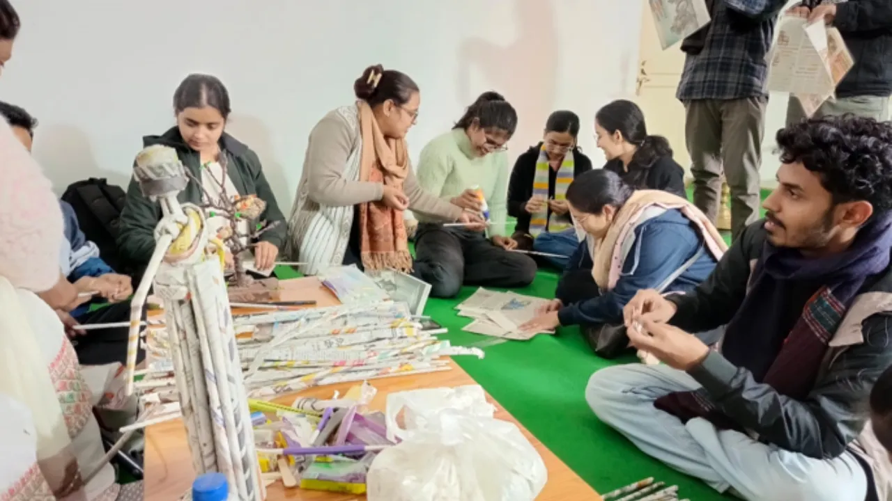 वेस्ट मटेरियल से दिखेगा कला का जादू: लखनऊ ललित कला अकादमी में शुरू हुई अनोखी वेस्ट मटेरियल वर्कशॉप
