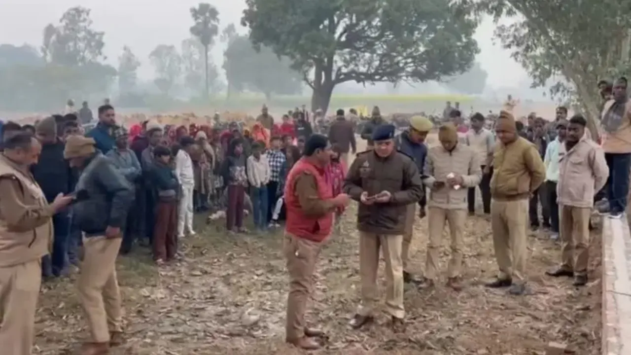 Hardoi News: ईदगाह के पास युवक का शव मिला, परिजनों ने लगाया हत्या का आरोप 