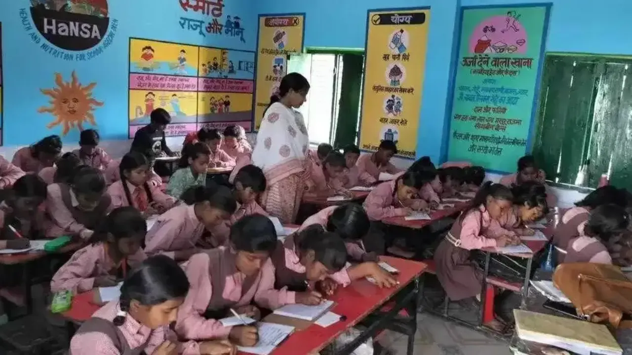 गणतंत्र दिवस से पहले चमकेंगे परिषदीय विद्यालय, ऑपरेशन कायाकल्प के तहत शत-प्रतिशत कार्य पूरा करने पर जोर